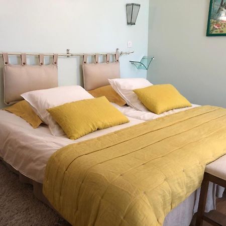 Le Cedre Bleu Bed & Breakfast Grosrouvre ภายนอก รูปภาพ