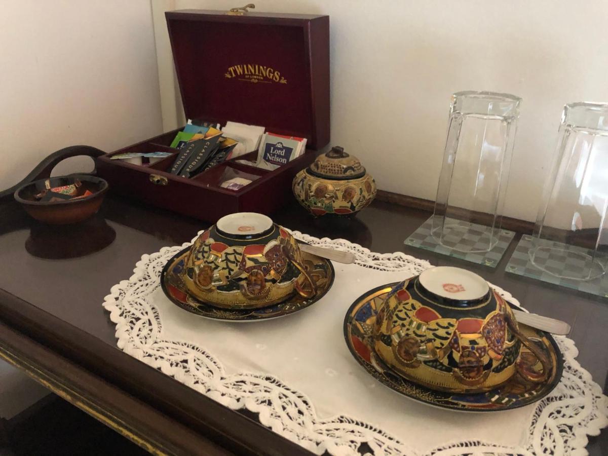 Le Cedre Bleu Bed & Breakfast Grosrouvre ภายนอก รูปภาพ