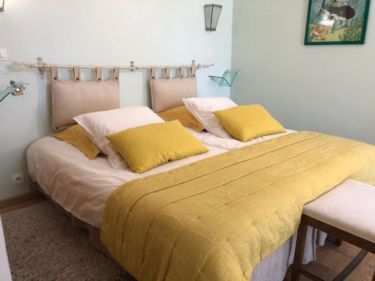 Le Cedre Bleu Bed & Breakfast Grosrouvre ภายนอก รูปภาพ