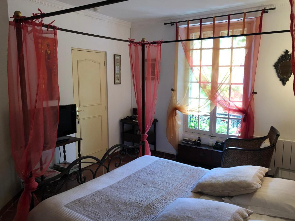 Le Cedre Bleu Bed & Breakfast Grosrouvre ภายนอก รูปภาพ